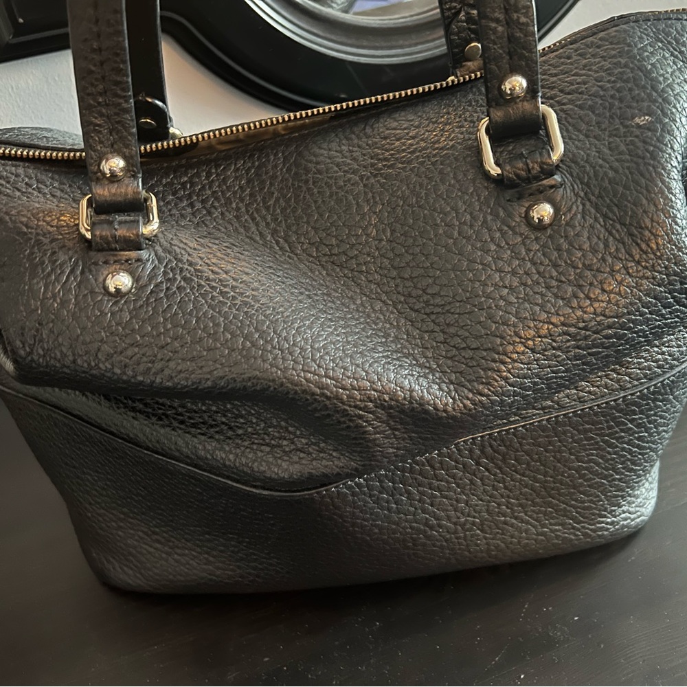 Handbag - Picture 2 of 5